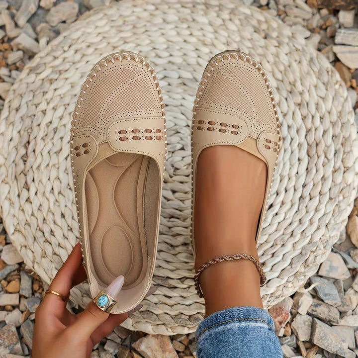 Isabel | Women’s Comfortable Black Flats