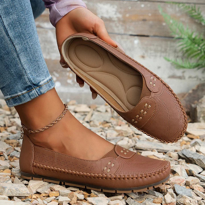 Isabel | Women’s Comfortable Black Flats